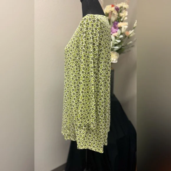 J. Jill Classy Chic Green and Black Floral Long Sleeve Top Size Large - Picture 5 of 6